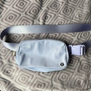 Lululemon Everywhere Belt Bag